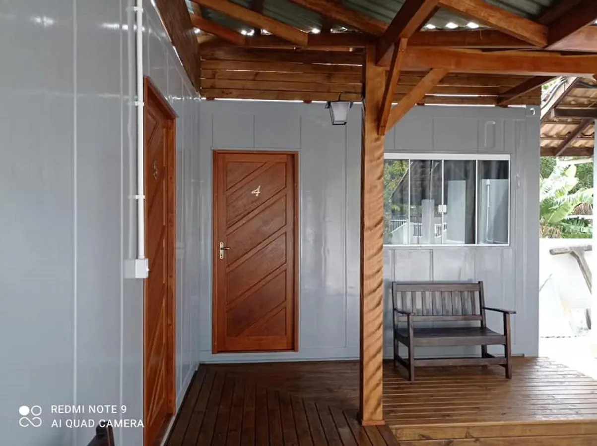 Studio Container Bombinhas 0*,  Brasil